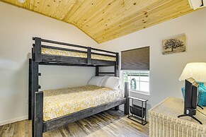 1 Mi to Boat Launch: Fire Pit at Lillian Cottage!