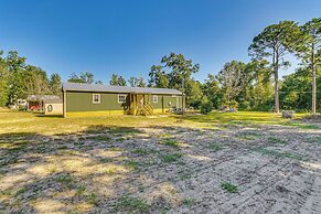 1 Mi to Boat Launch: Fire Pit at Lillian Cottage!