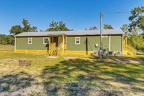 1 Mi to Boat Launch: Fire Pit at Lillian Cottage!