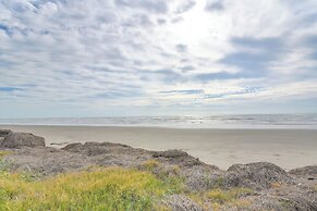 Walk to Beach: Water-view Freeport Home!