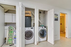 Walk to Beach: Water-view Freeport Home!