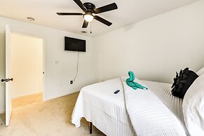 Richmond Home w/ Deck: 1 Mi to Richmond Raceway!