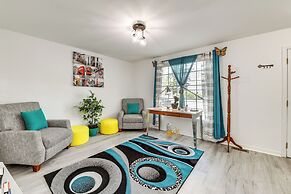 Richmond Home w/ Deck: 1 Mi to Richmond Raceway!