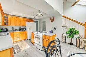 Richmond Home w/ Deck: 1 Mi to Richmond Raceway!