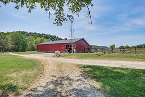 Exotic Animal Farm Stay in Illinois: Tour, Explore