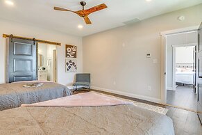Hope Retreat w/ Furnished Deck Near Parks!