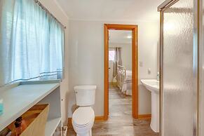 10 Mi to National Park: Patio at Hot Springs Home