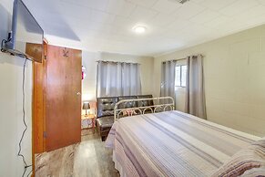 10 Mi to National Park: Patio at Hot Springs Home