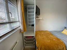 Host Stay Cotman Close