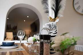 Host Stay Glazier Drive