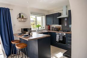 Host Stay Glazier Drive