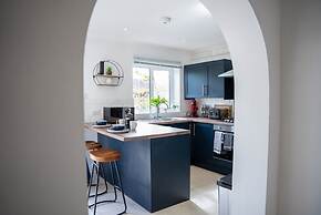 Host Stay Glazier Drive