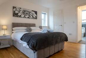 Host Stay Oriel Close