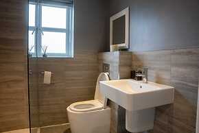 Host Stay Oriel Close