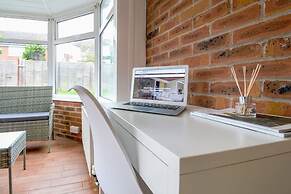 Host Stay Great Ground Walk