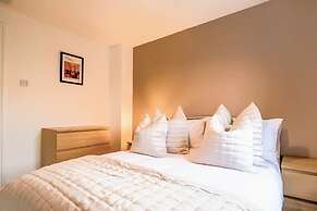 Host Stay Great Ground Walk