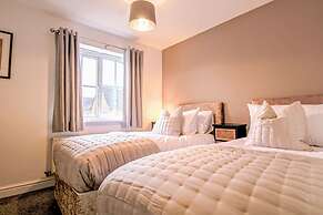 Host Stay Great Ground Walk