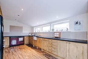Host Stay Belvedere House