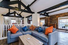 Host Stay Belvedere House