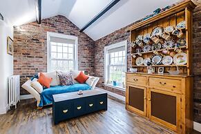 Host Stay Belvedere House