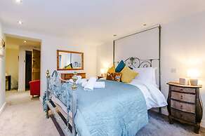 Host Stay Belvedere House