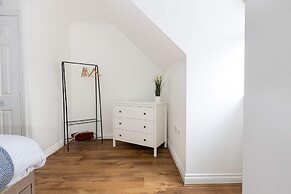Host Stay Bluebell Close