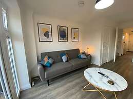 Host Stay Bluebell Close