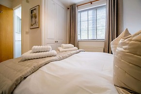 Host Stay Clover Field