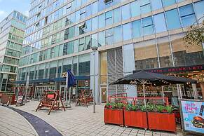 Host Stay 32 Carnegie House