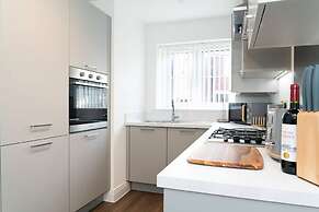 Host Stay Hewitt Close