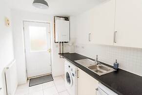 Host Stay Davies Close