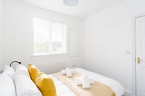 Host Stay Davies Close