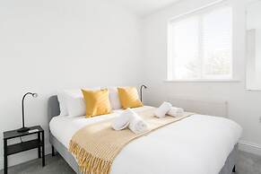 Host Stay Davies Close
