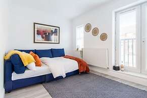 Host Stay Davies Close
