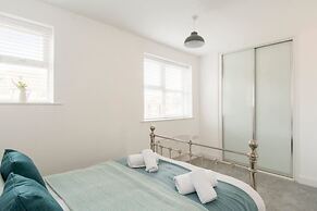 Host Stay Davies Close