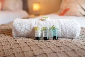 Host Stay Moresby Way