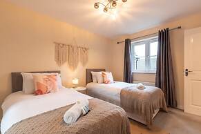 Host Stay Moresby Way