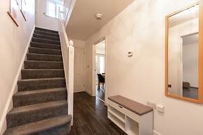 Host Stay Moresby Way