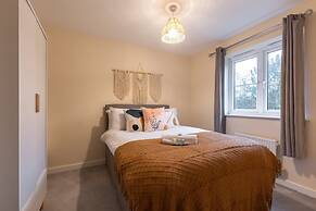 Host Stay Moresby Way