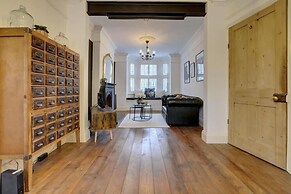 Host Stay York Street