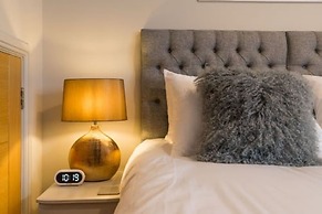 Host Stay Oddfellows Hall