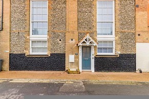 Host Stay Oddfellows Hall