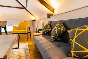 Host Stay Oddfellows Hall