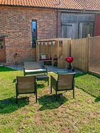 Host Stay Threshers Barn