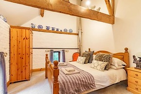 Host Stay Threshers Barn