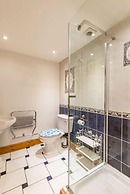 Host Stay Threshers Barn