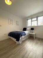 Host Stay Waterfront