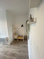Host Stay Waterfront
