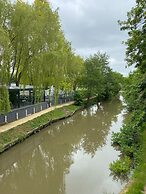 Host Stay Waterfront