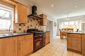 Host Stay Woodside House